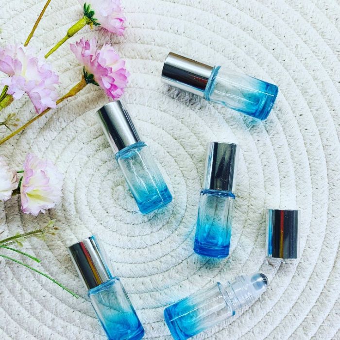 5ml Ombré Blue Glass Roller Bottle - Silver Lid
